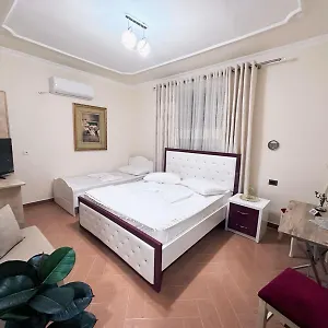 Aron's House , Krujë Albanien
